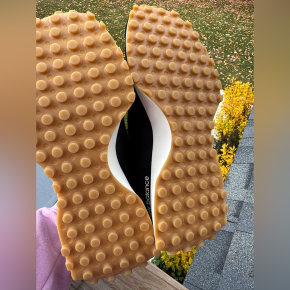 New Balance Black and Cream Sneakers with Leopard Accent - Picture 6 of 8